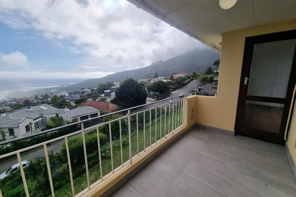 Newly Renovated Unfurnished 3-Bedroom Apartment To Rent in Camps Bay - Photo 5