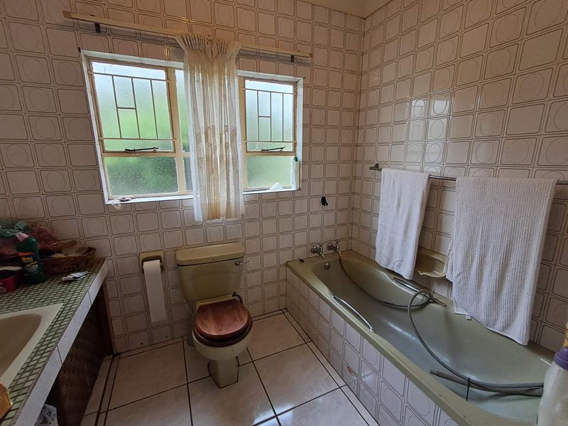 Endless Possibilities in This 3-Bedroom Family Home! - Photo 6