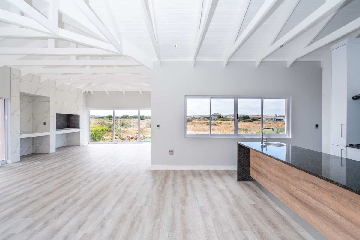 Well Priced Home, Waiting for its New Owner - Photo 5