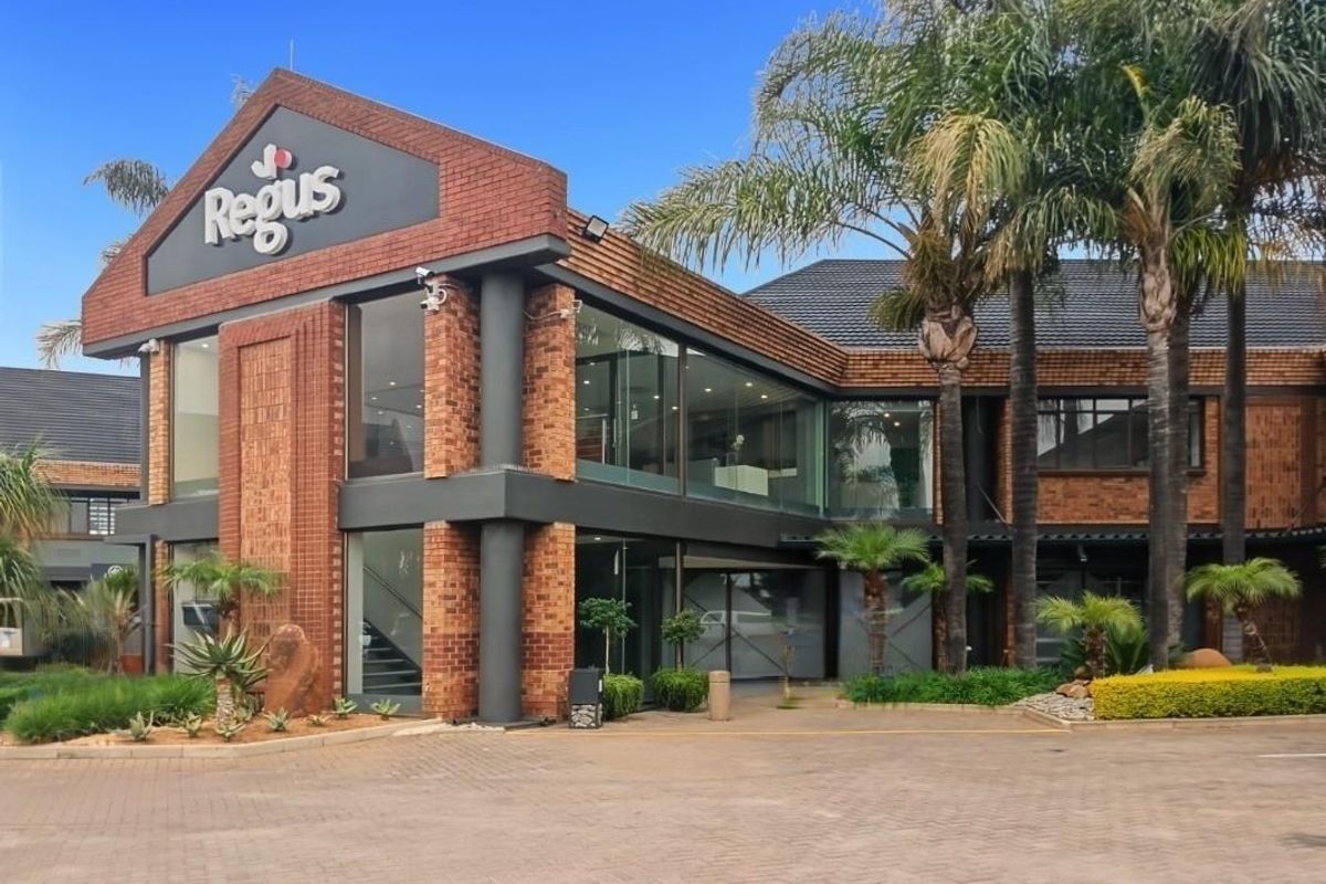 Flexible coworking memberships in Regus Eastlands Office Park - Photo 2
