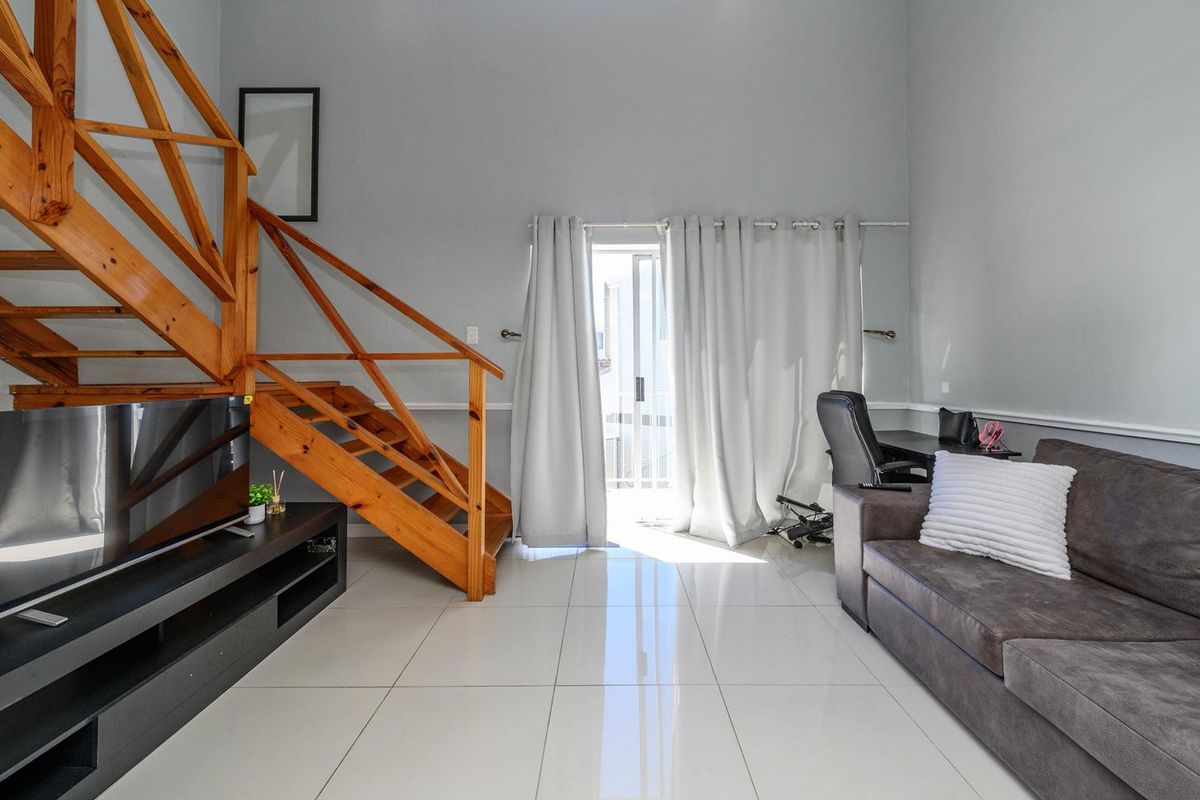 Humewood Loft for Sale - R620 000 - Photo 5
