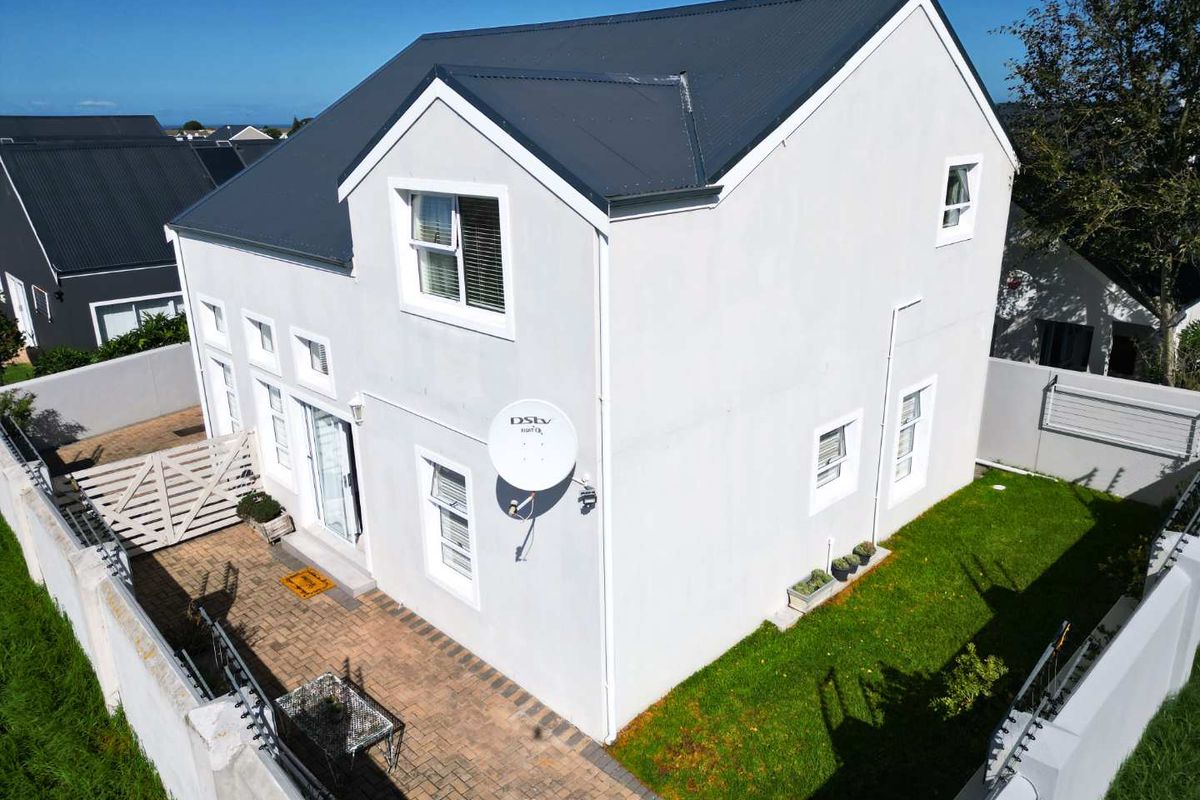 Where the Mountains Meet Your Morning - Photo 2