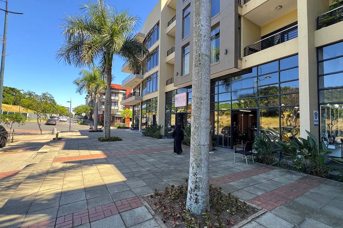 PRIME COMMERCIAL, RETAIL OR OFFICE SPACE - Photo 2