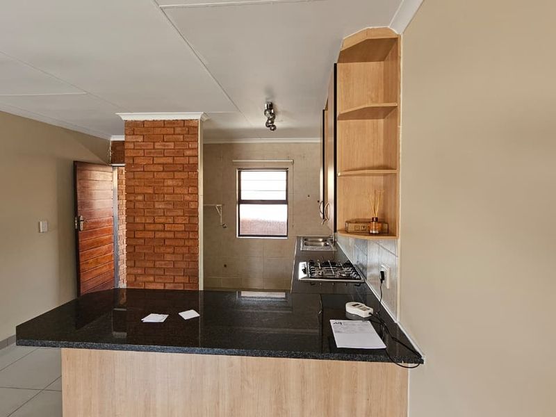 Apartment For Sale in Florentia, Alberton - Photo 3
