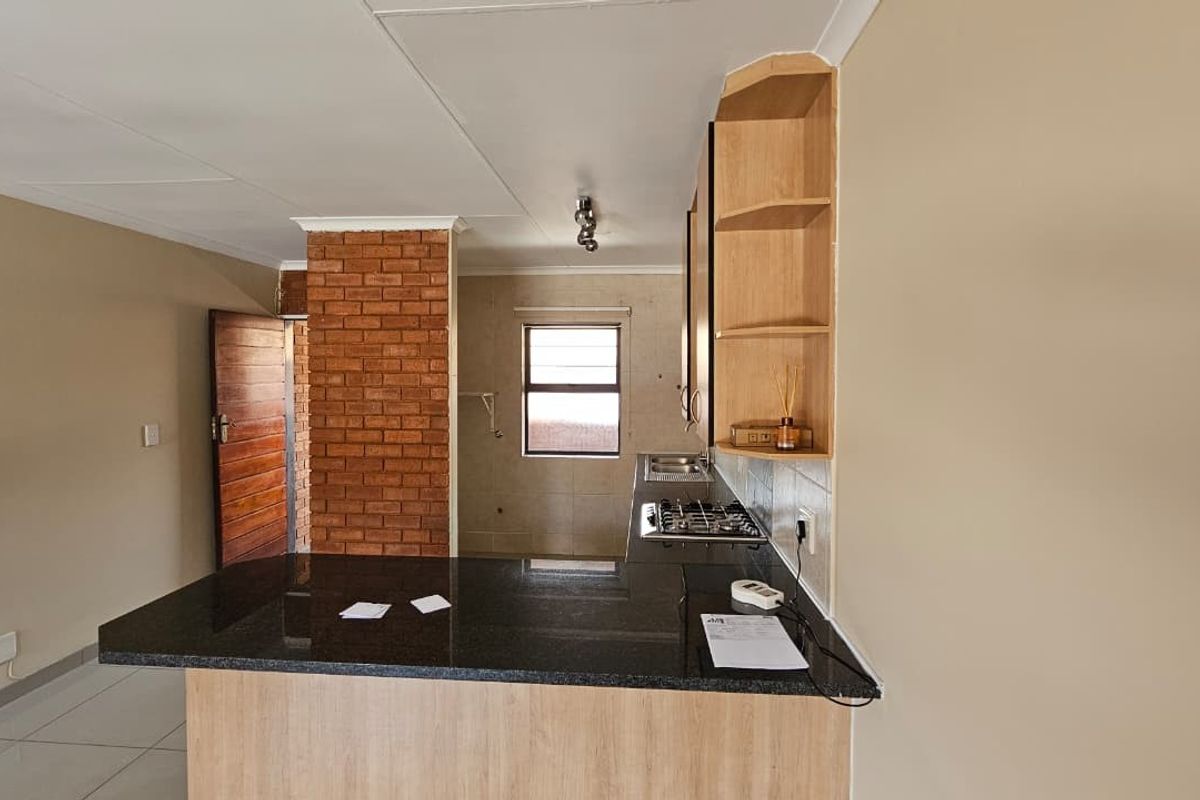 Apartment For Sale in Florentia, Alberton - Photo 3