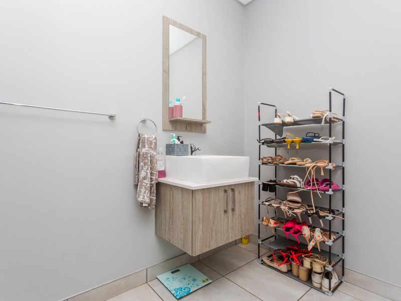 Ideal Apartment in Lifestyle Estate - Photo 9