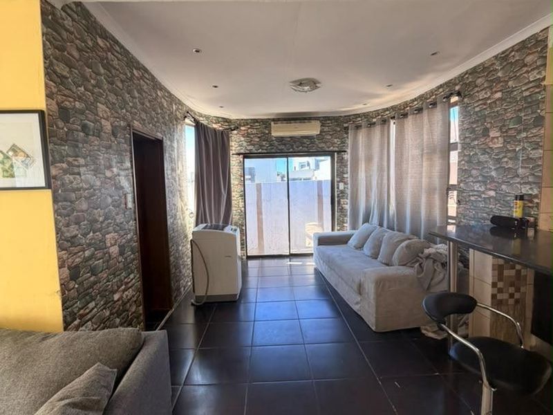 Corner house for sale - Photo 3
