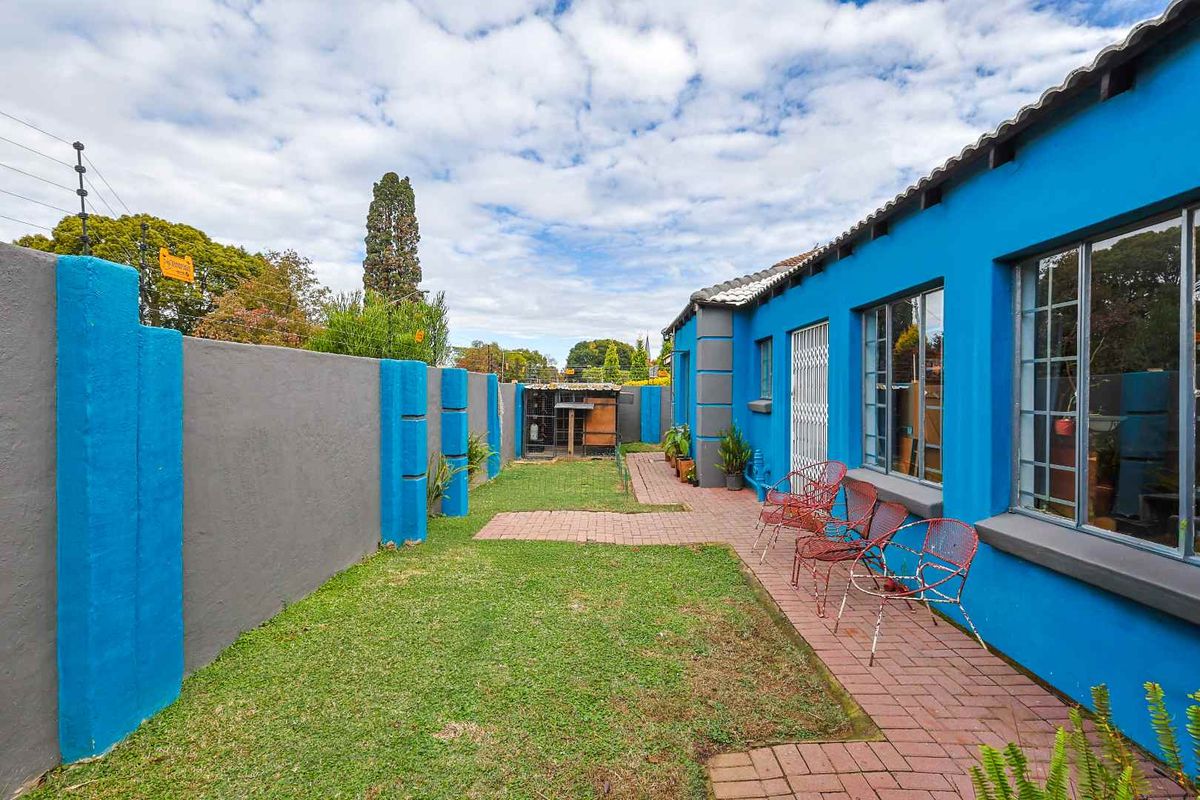 5 Bedroom House - Photo 5