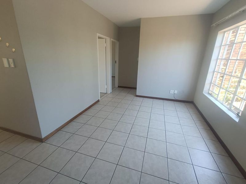 Perfect Starter Home or Investment Opportunity! - Photo 9