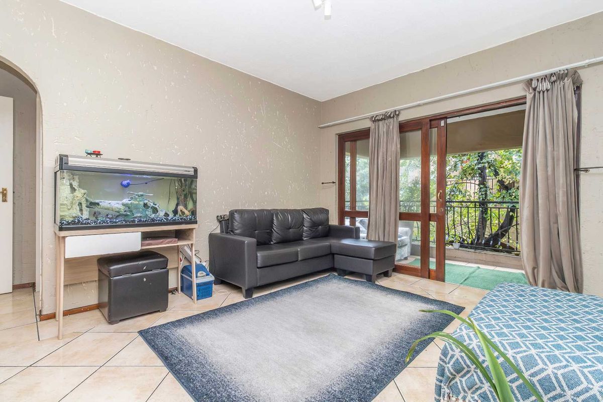 Charming 1-Bedroom Apartment in Popular Montserrat, Lonehill - Photo 5