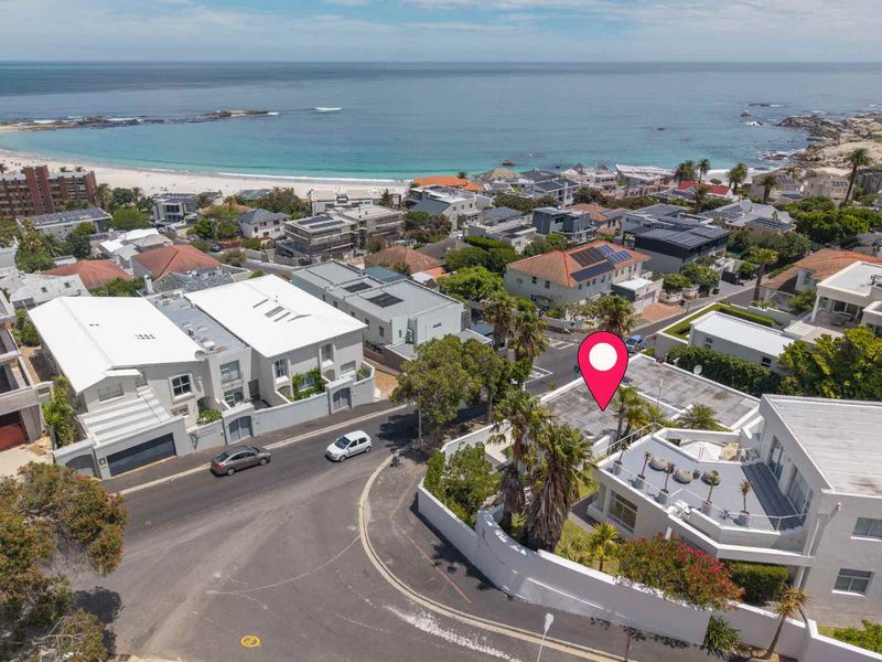 Comfortable Coastal Living in Camps Bay - Photo 3
