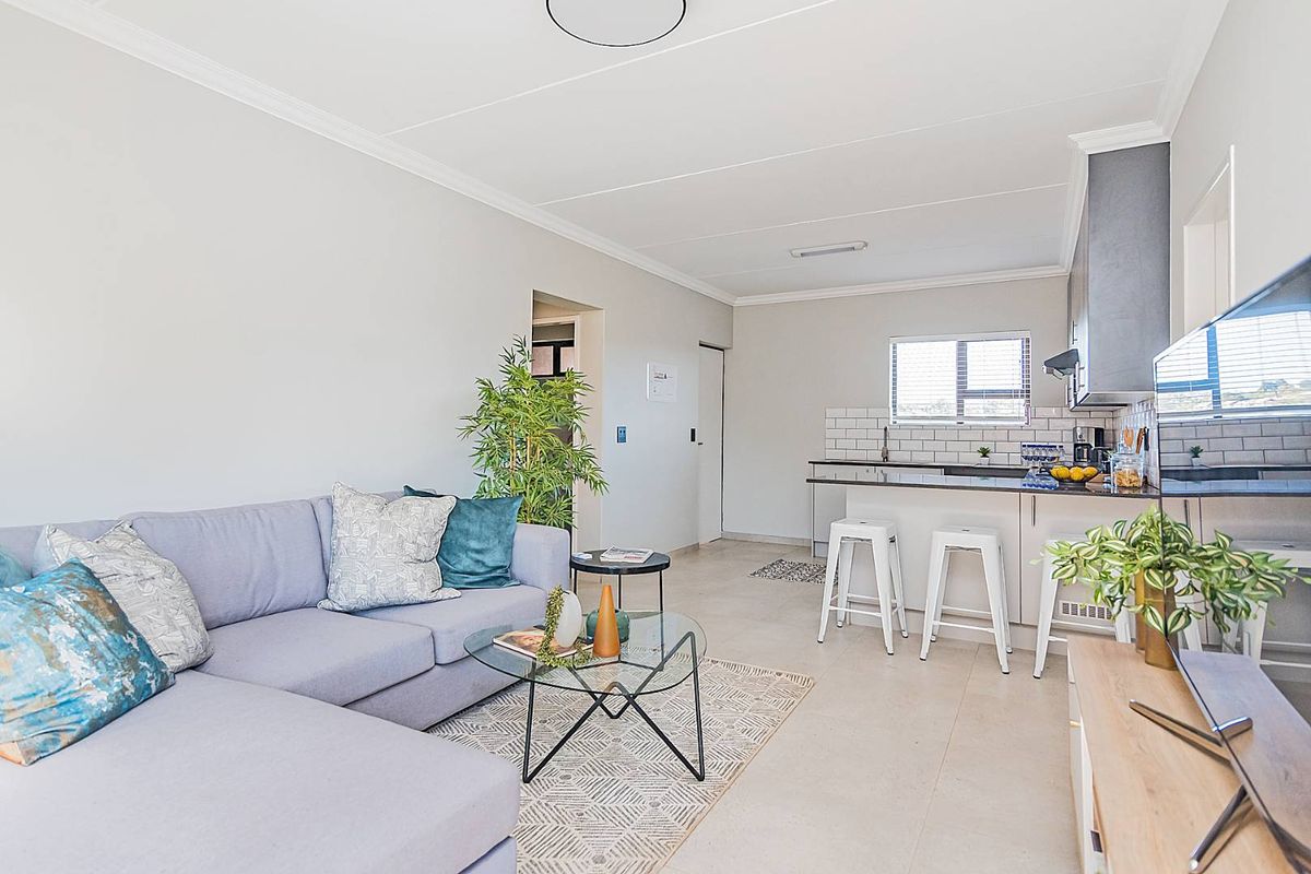 Modern Living with Unmatched Security: Parks Apartments in Honeyde - Photo 3