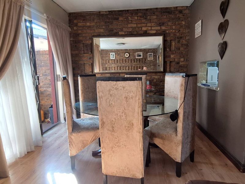 Safe & Secure Lock-up & Go Duplex - Photo 6