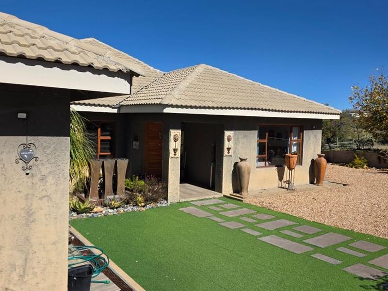 Upmarket house for sale at Finkenstein Estate - Photo 2