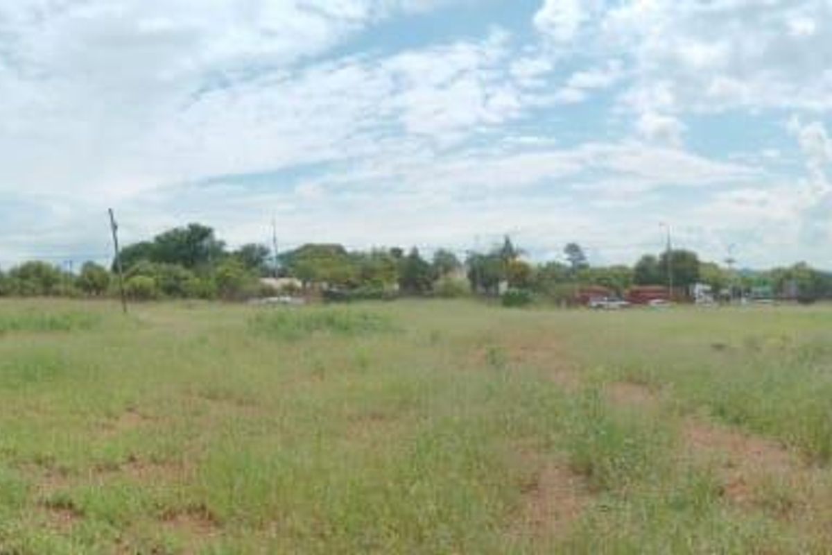 VACANT LAND IN ELDORAIGNE - Photo 3