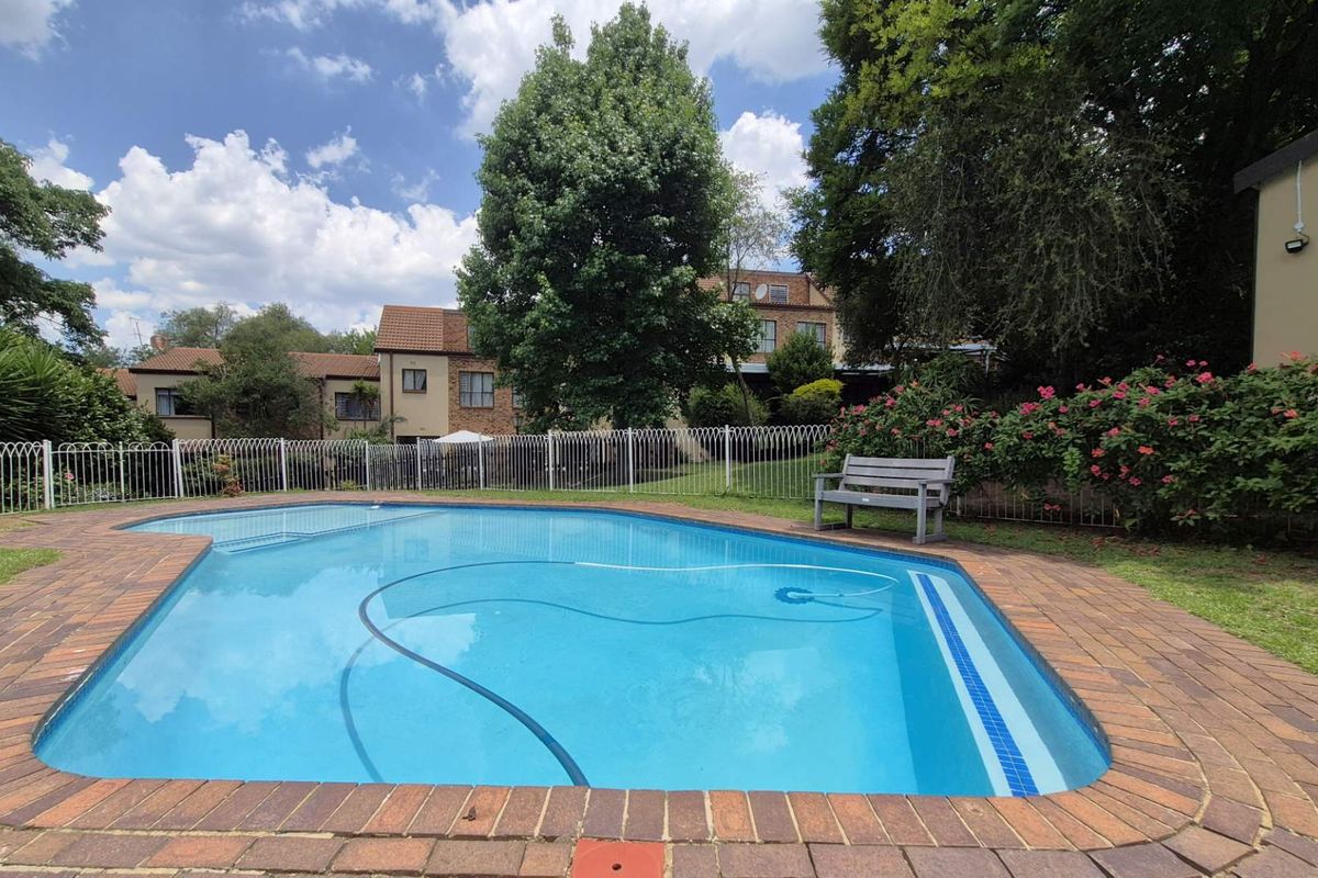 Secure 3-Bedroom Duplex -Close to Ferndale on Republic - Photo 4