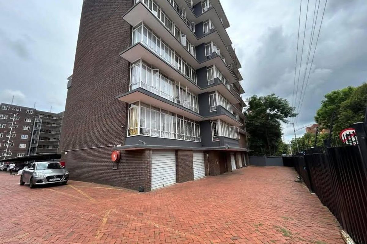 "Beauty & Neatness" Personified - Photo 2