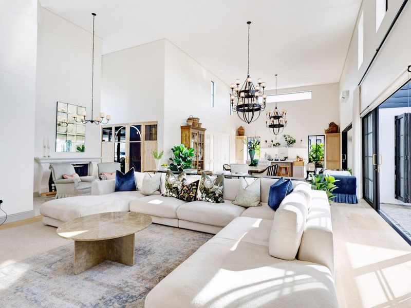 An extraordinary home crafted for individuals with refined taste and a unique sense of style! - Photo 10