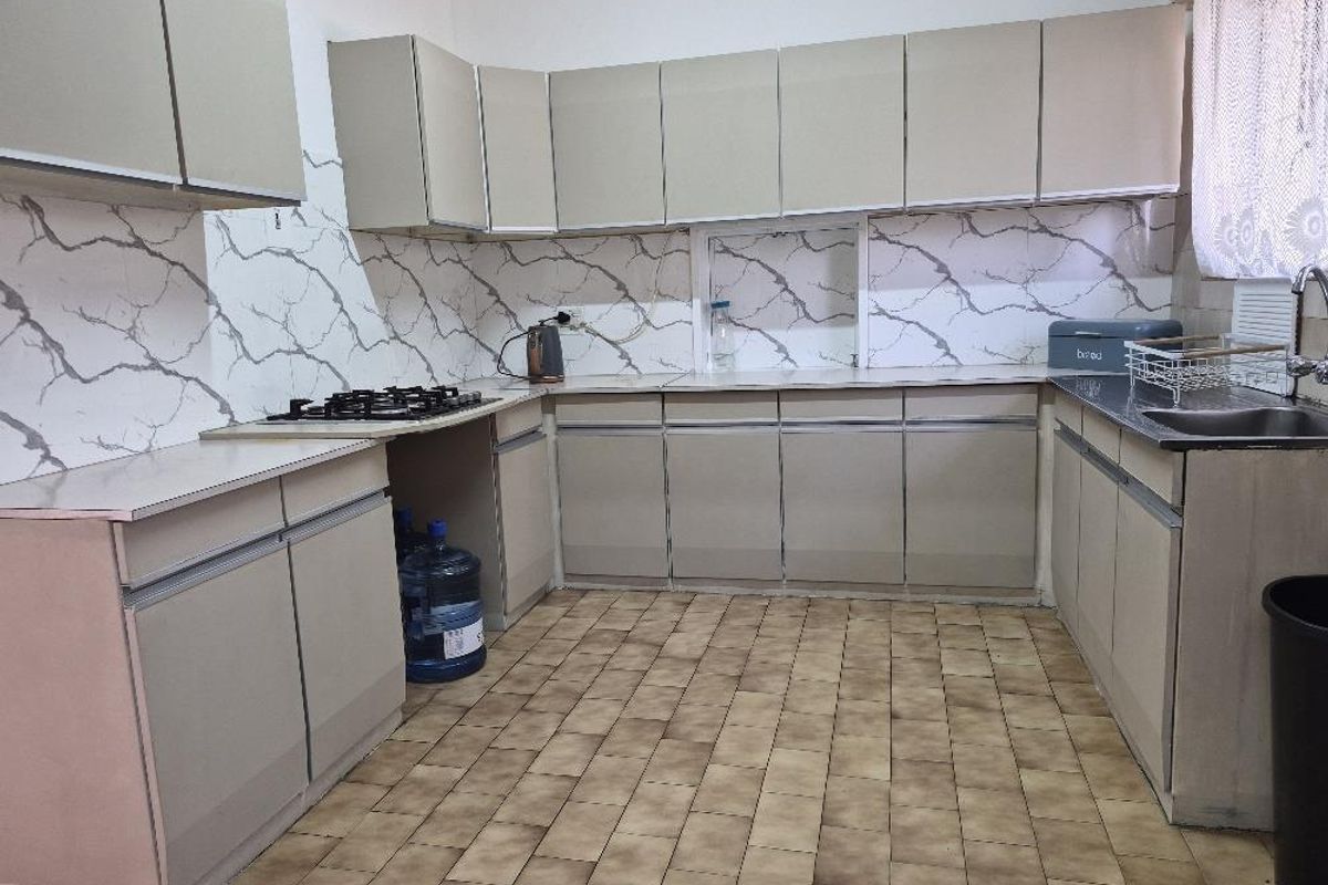 Spacious family home with flatlet in sought after Atlasville - Photo 4
