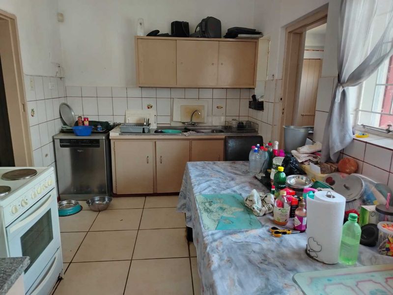 Well Located family house - Photo 5