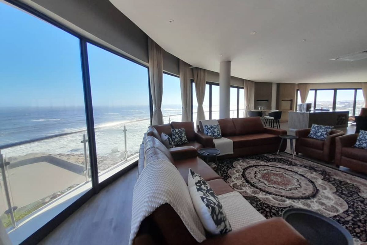 SOPHISTICATED LUXURY PENTHOUSE WITH UNINTERRUPTED OCEAN VIEWS - Photo 2