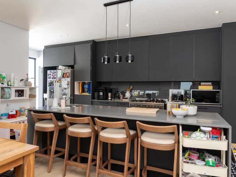 A stylish three-bedroom home in North Pointe Neighbourhood on Val de Vie Estate. - Photo 3