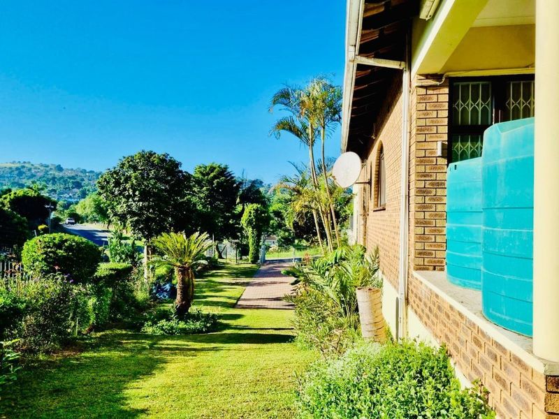 Discover Your Dream Family Oasis in Regency Park, Pinetown - Photo 3