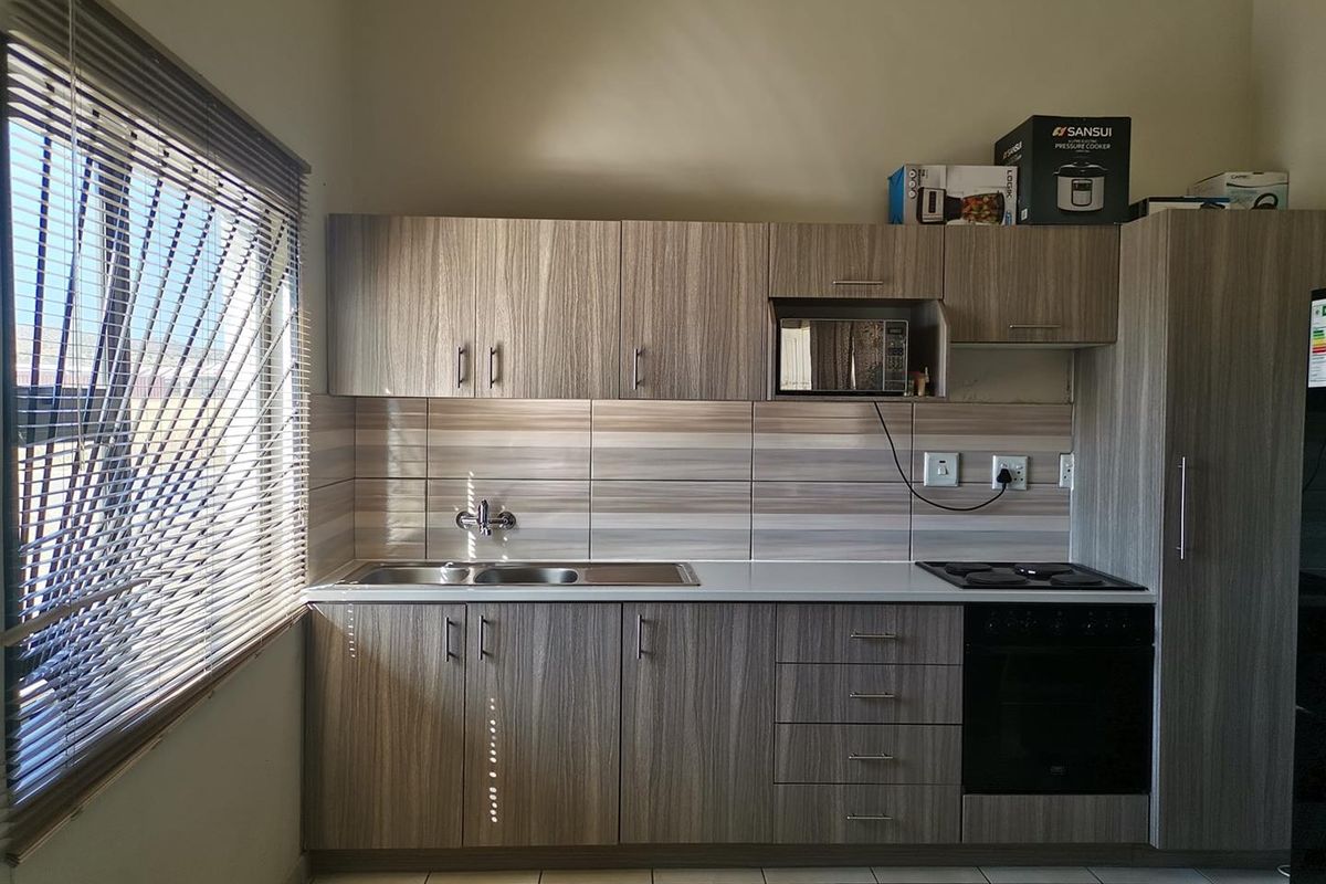 FREE STANDING HOUSE FOR SALE - Photo 3