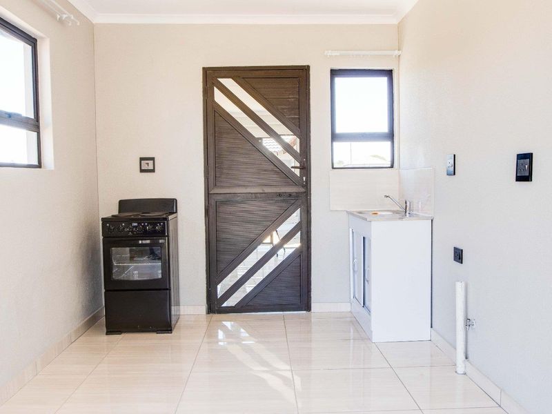 OFF PLAN NEW DEVELOPMENT, ALL COSTS INCLUDED, BUY DIRECT FROM THE DEVELOPER, FULL TITLE STANDS. NO DEPOSITS / 100% BONDS (dependent on client profile) (You may - Photo 3