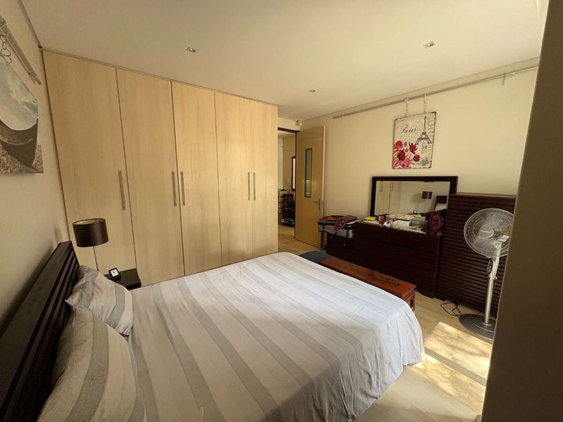 Neat & spacious 2 Bedroom Apartment for sale in CBD - Photo 4