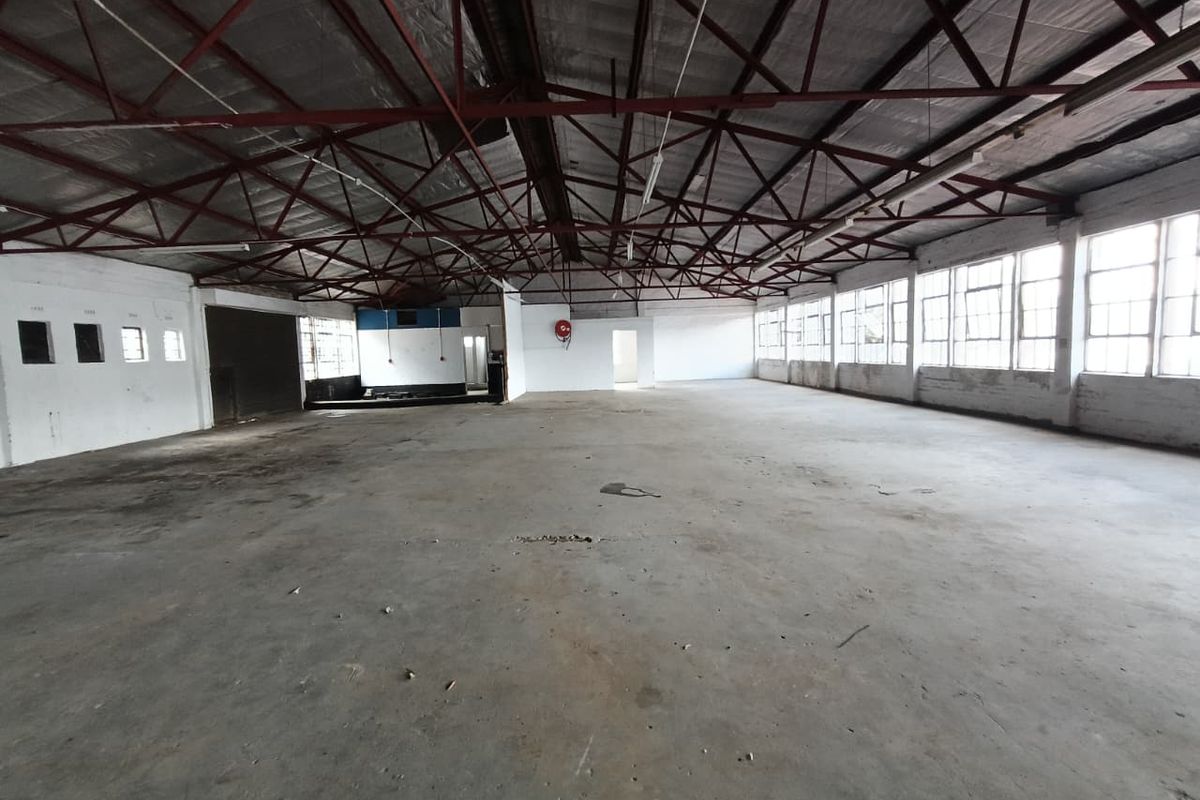 TO LET | PRIME 1061m2  - INDUSTRIAL UNIT |  FRONTAGE - Photo 2