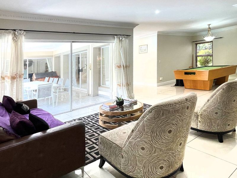 Prestigious Four Bedroom Home in Excellent Estate - Photo 9