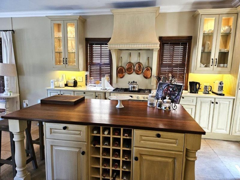 5 Bedroom Home in Estate D'Afrique - Photo 7