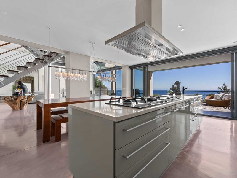 A Rare Architectural Masterpiece with Iconic Camps Bay Views - Photo 9