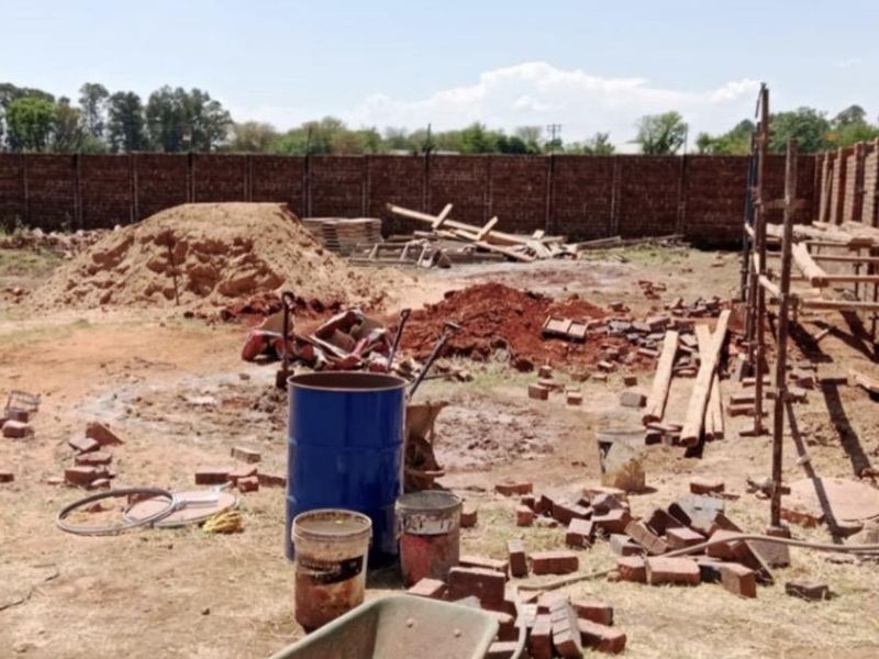 Zambezi Manor: Prime Land for Dream Home or Investment - Photo 4