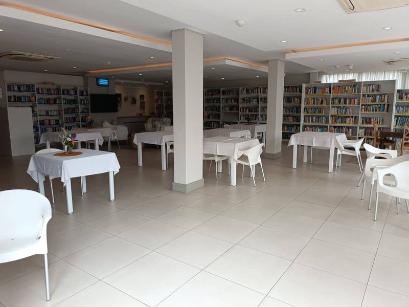 Retirement Apartment in Sought After Complex - Photo 3