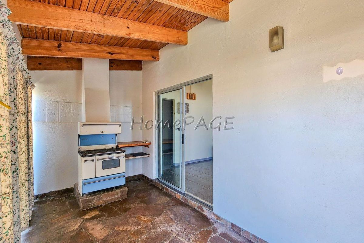 Ext 6, Henties Bay:  Older 3 Bedr home with flat AND LOADS OF POTENTIAL - Photo 5