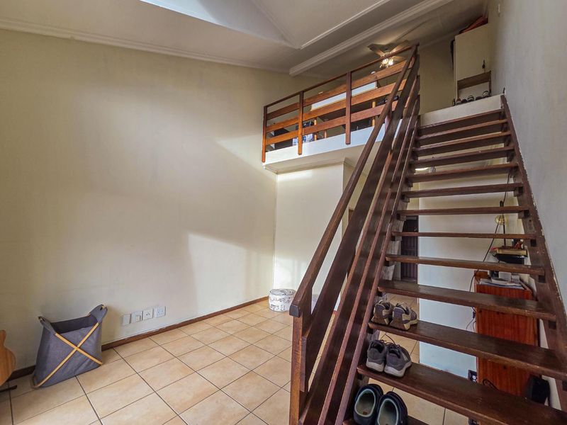 Rare Top-Floor Loft | For Sale | Hillcrest, Pretoria | Sole Mandate - Photo 4