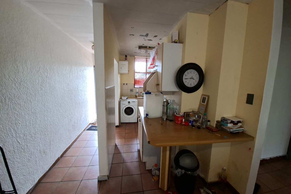 2 Bedroom Apartment For Sale - Photo 5