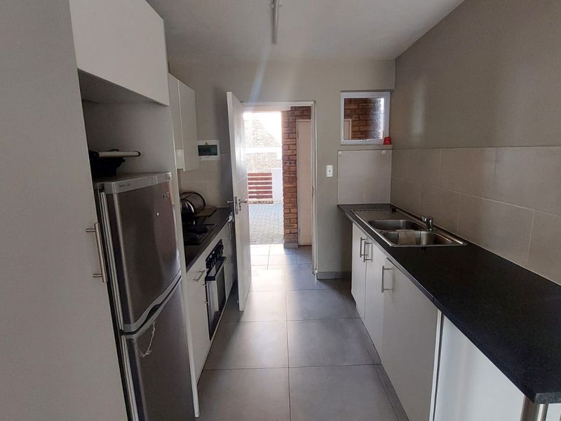 Your Perfect 2-Bed Unit: Backyard, Patio & Extra Storage - Photo 1