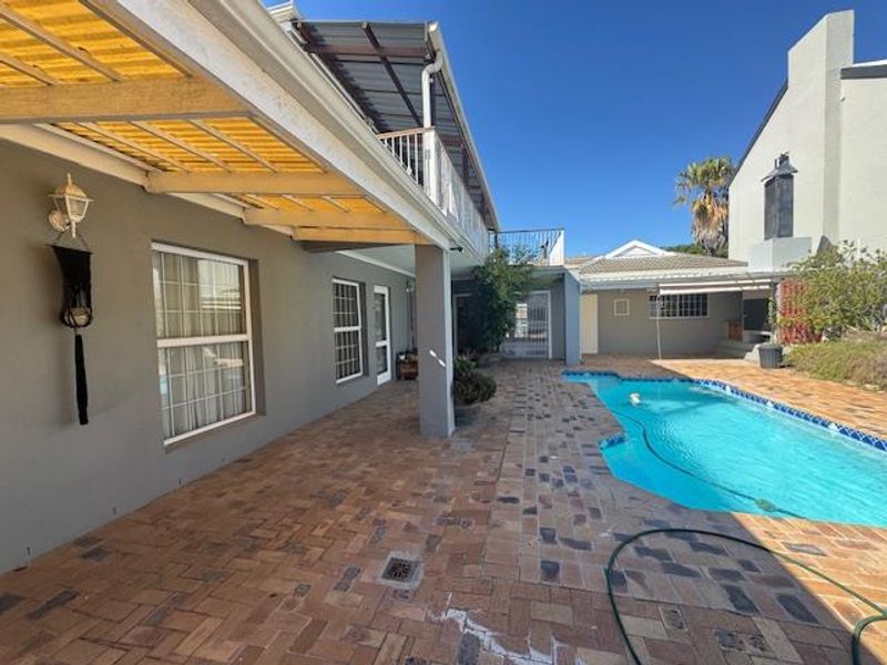 Beautiful Family Home for Rent in West Beach, Blouberg - Photo 2