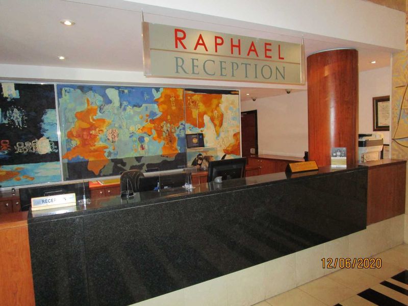 MAGNIFICENT AND SOPHISTICATED 1 BED UPMARKET FULLY FURNISHED APARTMENT - Photo 2
