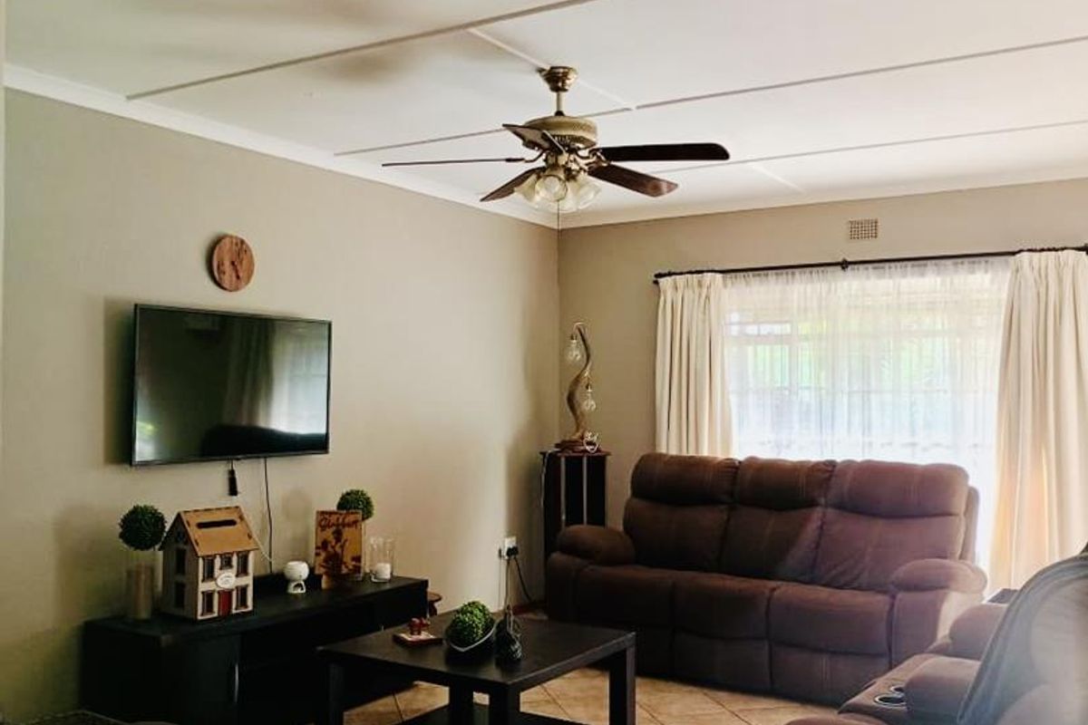 3 bedroom Townhouse for sale - Photo 4