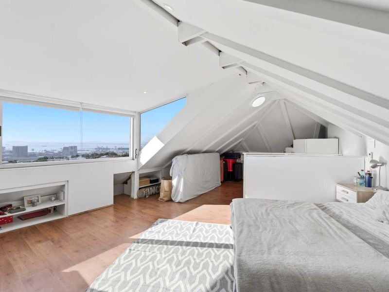 3 Bedroom Apartment - Photo 10