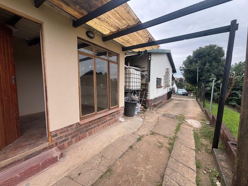 1 Bedroom Apartment to Rent in Hatton Estates - Photo 3