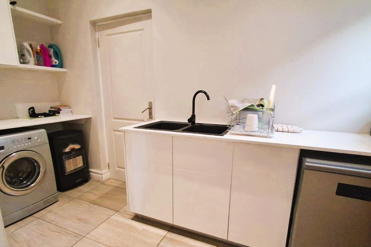 Timeless Elegance Meets Secure Estate Living - Photo 5