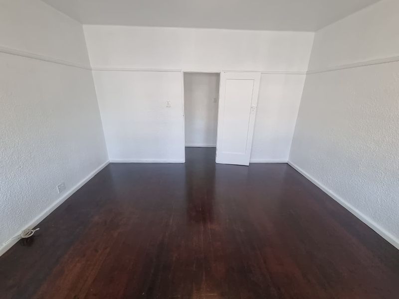 Spacious Unfurnished 1-Bedroom Apartment To Rent in Mowbray - Photo 5