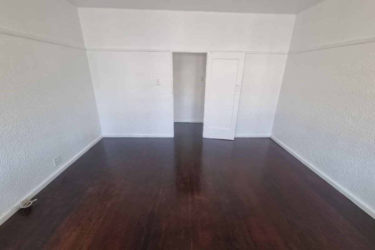 Spacious Unfurnished 1-Bedroom Apartment To Rent in Mowbray - Photo 5