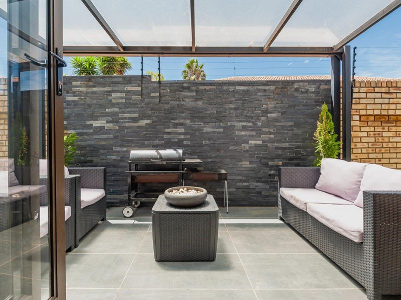 Very Modern Pet Friendly Secure Cluster in Prime Location - Photo 9