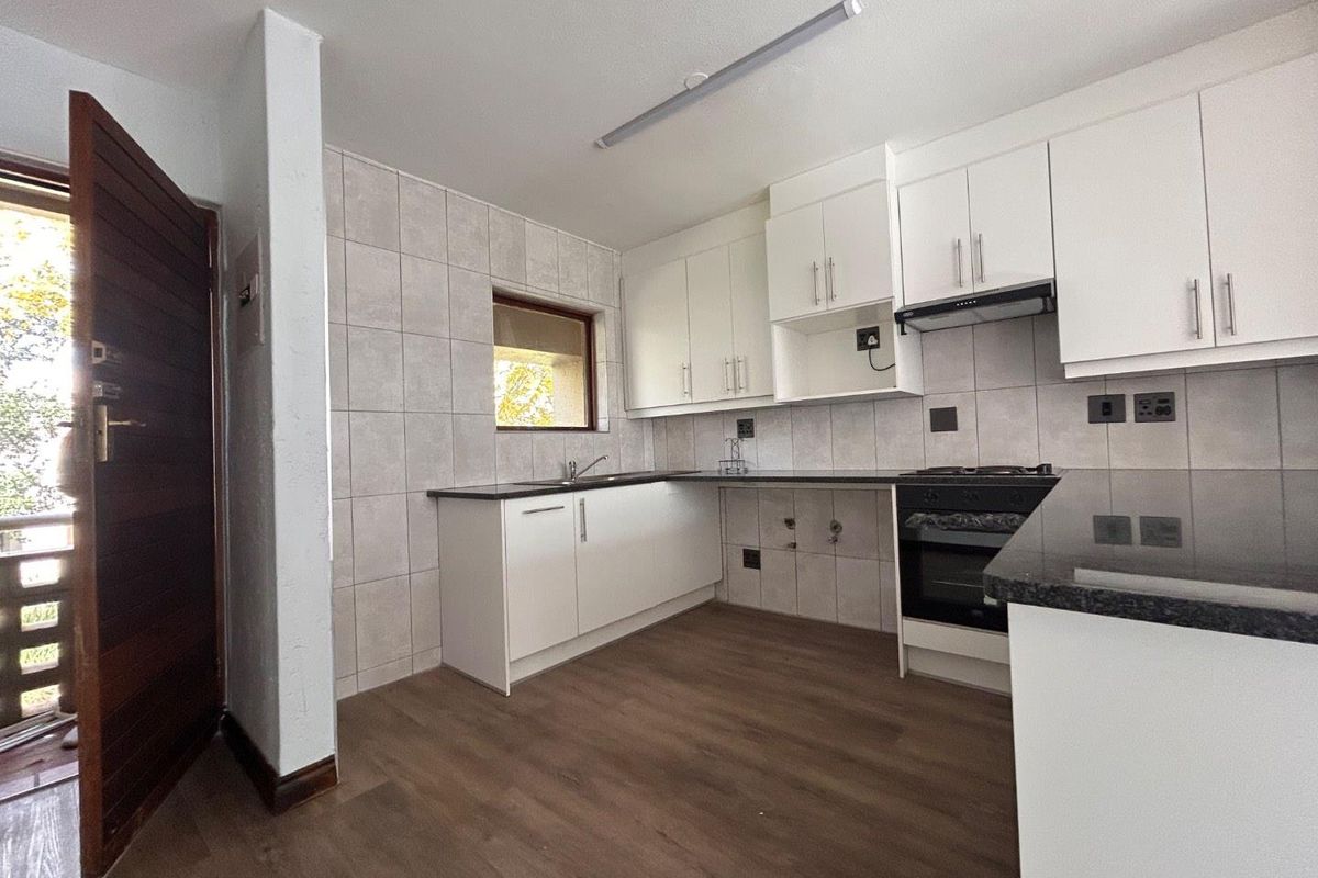 Beautifully Renovated 1-Bedroom Sectional Title Unit for Sale – New Market Park, Alberton - Photo 2